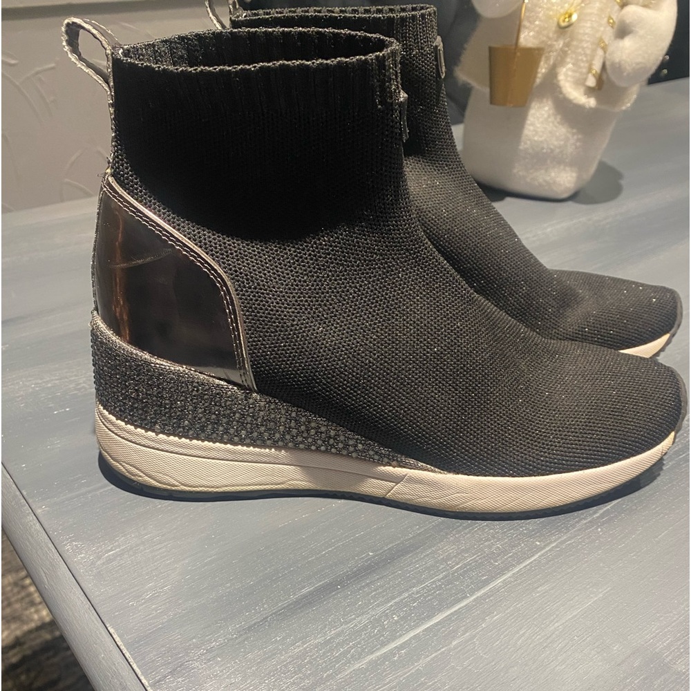 Michael Kors sneaker boot size 8
